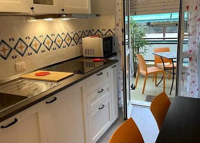 Casa Natalina A 30 Metri Апартаменты *