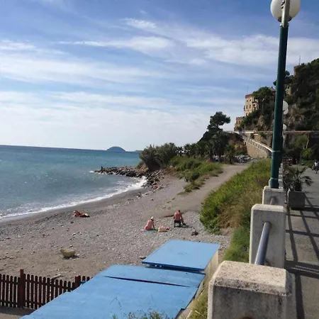 Casa Natalina A 30 Metri Apartamento